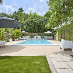 Miami Pool Oasis