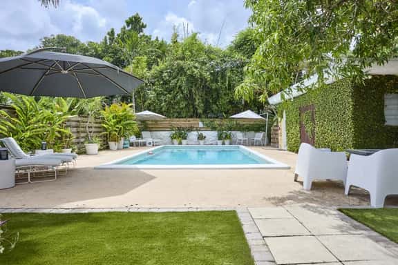 Miami Pool Oasis - Image 1