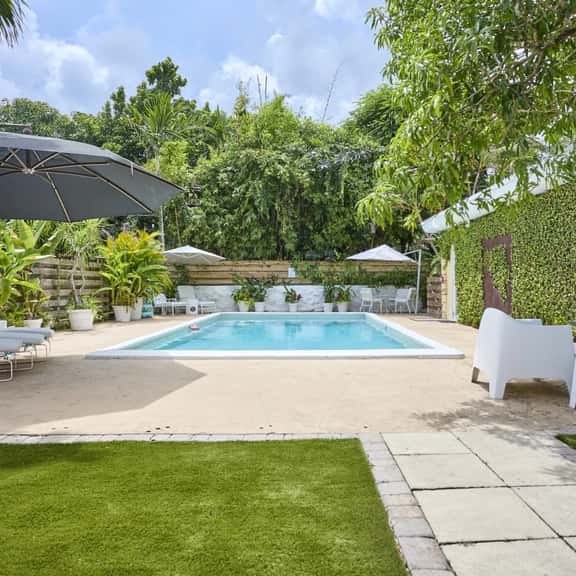 Miami Pool Oasis - Image 1